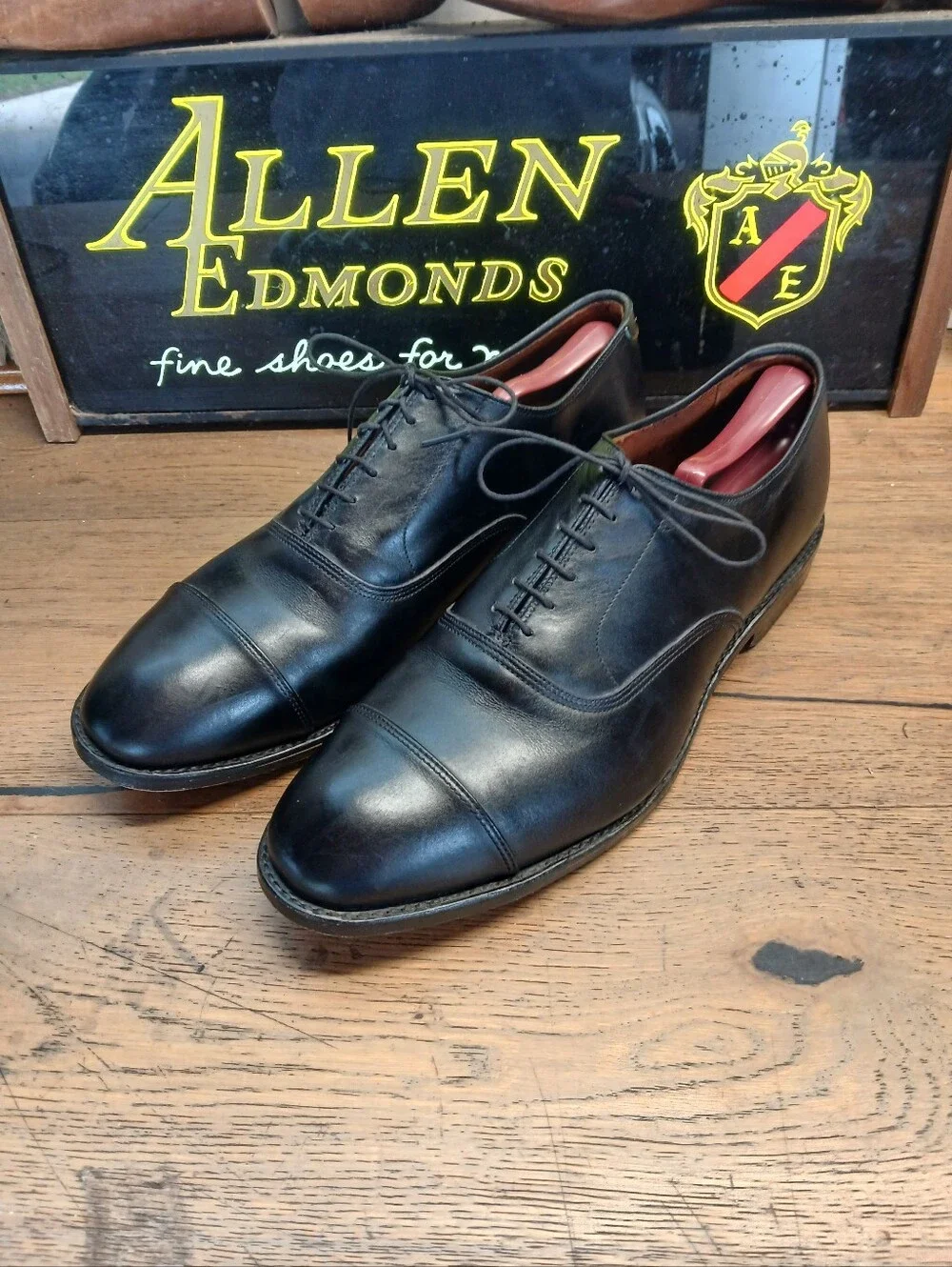 Allen Edmonds Men’s Park Ave Black Cap-Toe Oxfords 11 Wide